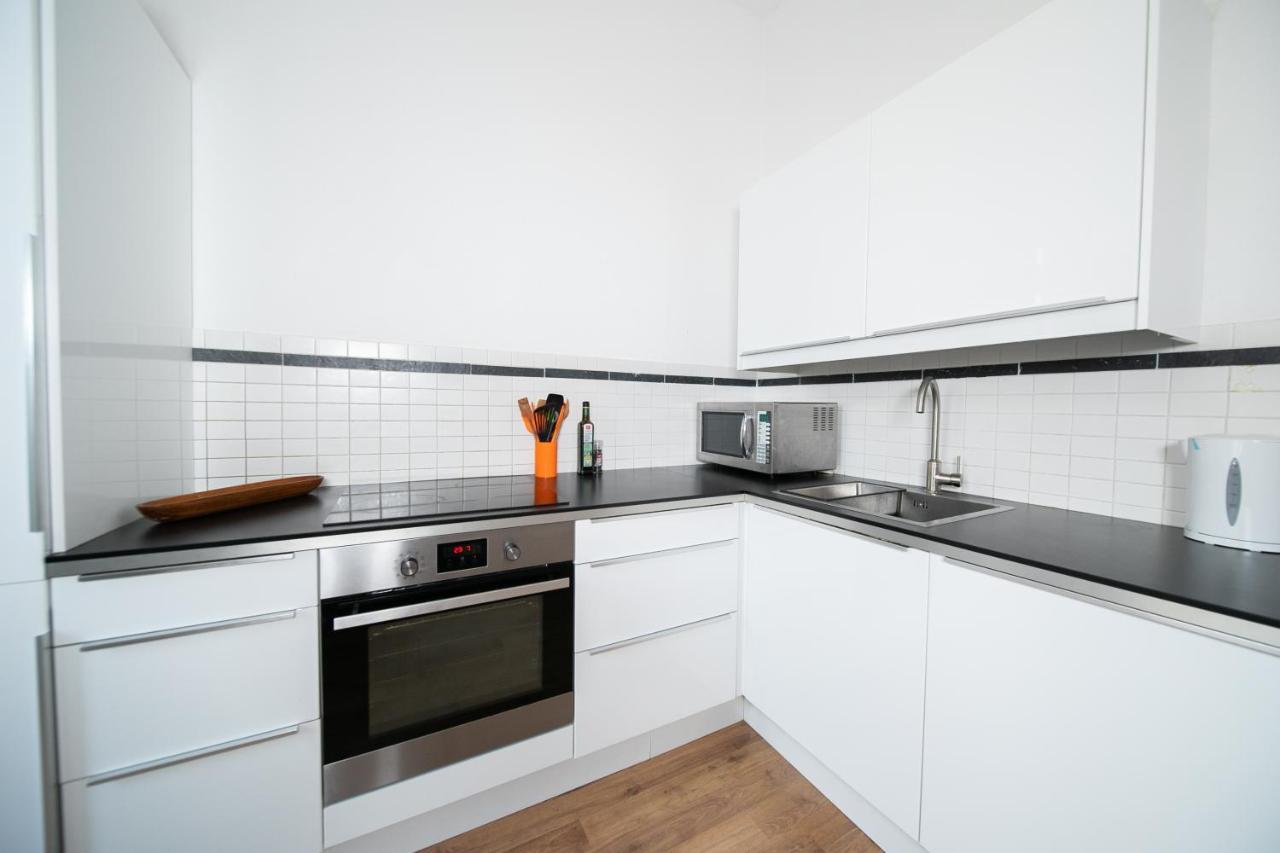 White 60 Qm Apartment - Zentral - Balkon - Messe Düsseldorf Exterior foto