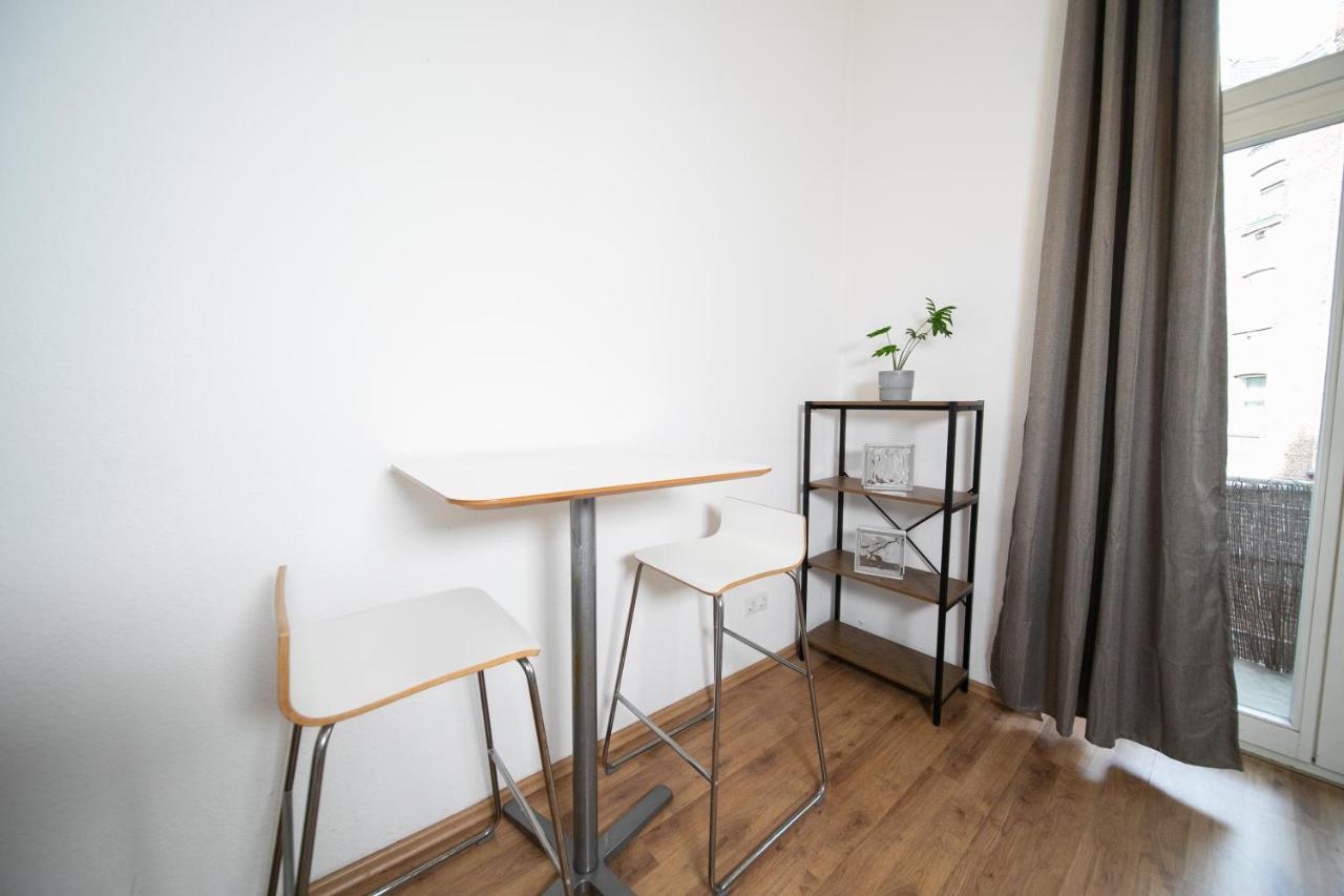 White 60 Qm Apartment - Zentral - Balkon - Messe Düsseldorf Exterior foto